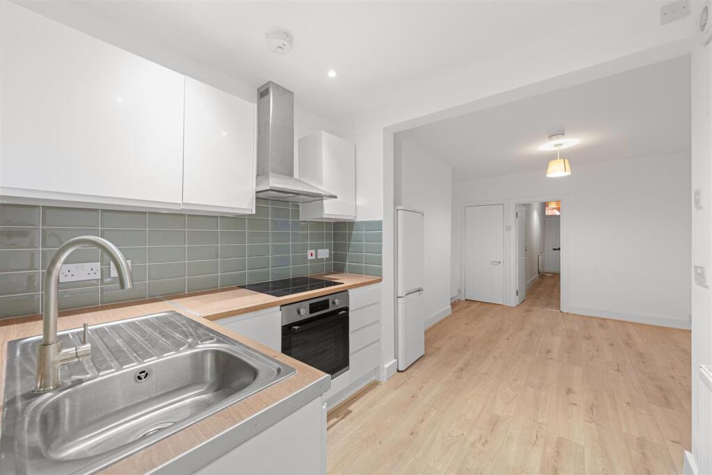2 bed Annexe for rent in London. From Stapleton Long - West Norwood 2 bed Annexe for rent in London. From Stapleton Long - West Norwood