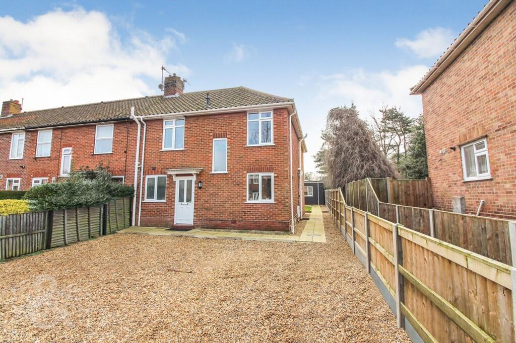 5 bed Semi Detached for rent in Norwich. From Starkings & Watson - Norfolk & Suffolk 5 bed Semi Detached for rent in Norwich. From Starkings & Watson - Norfolk & Suffolk