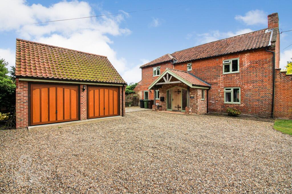 4 bed Detached for rent in Norwich. From Starkings & Watson - Norfolk & Suffolk