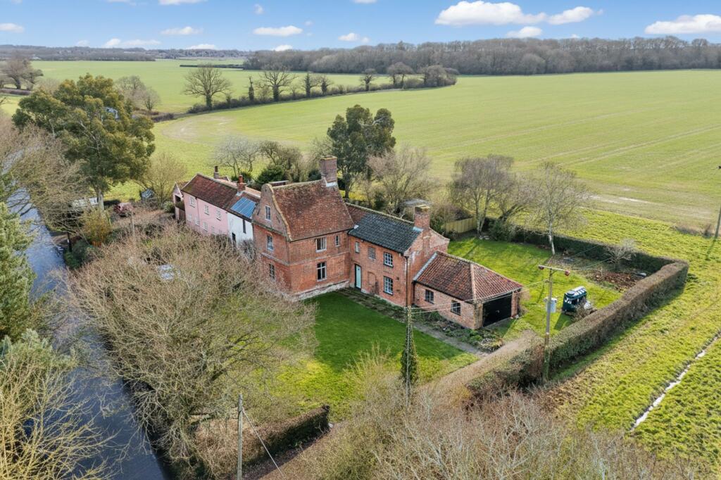 4 bed Semi Detached for rent in Norwich. From Starkings & Watson - Norfolk & Suffolk