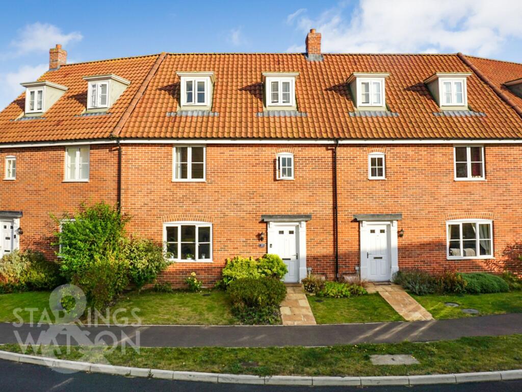 3 bed Town House for rent in Blofield. From Starkings & Watson - Norfolk & Suffolk