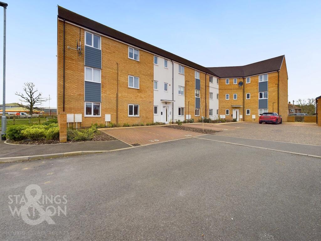 2 bed 1st Floor Flat for rent in Wymondham. From Starkings & Watson - Norfolk & Suffolk