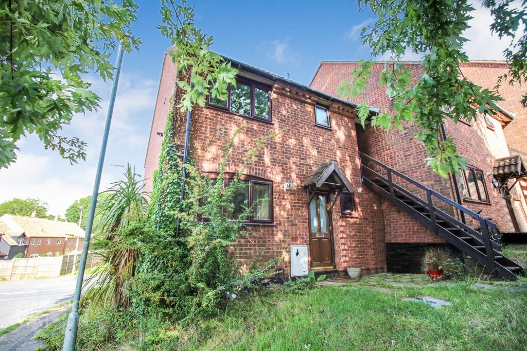 1 bed 1st Floor Flat for rent in Norwich. From Starkings & Watson - Norfolk & Suffolk 1 bed 1st Floor Flat for rent in Norwich. From Starkings & Watson - Norfolk & Suffolk