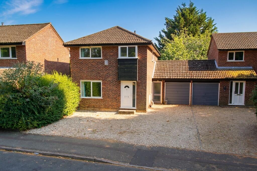 5 bed Detached for rent in Norwich. From Starkings & Watson - Norfolk & Suffolk 5 bed Detached for rent in Norwich. From Starkings & Watson - Norfolk & Suffolk