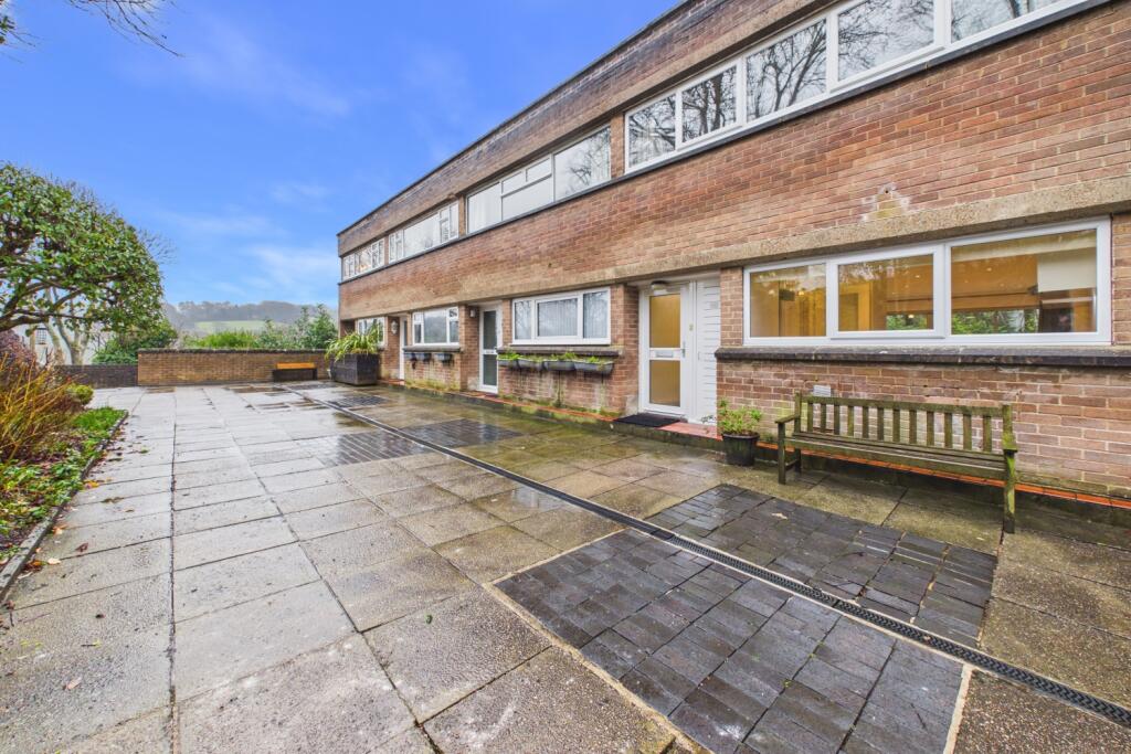 2 bed Town House for rent in Long Line. From Staves Estate Agents - Sheffield 2 bed Town House for rent in Long Line. From Staves Estate Agents - Sheffield