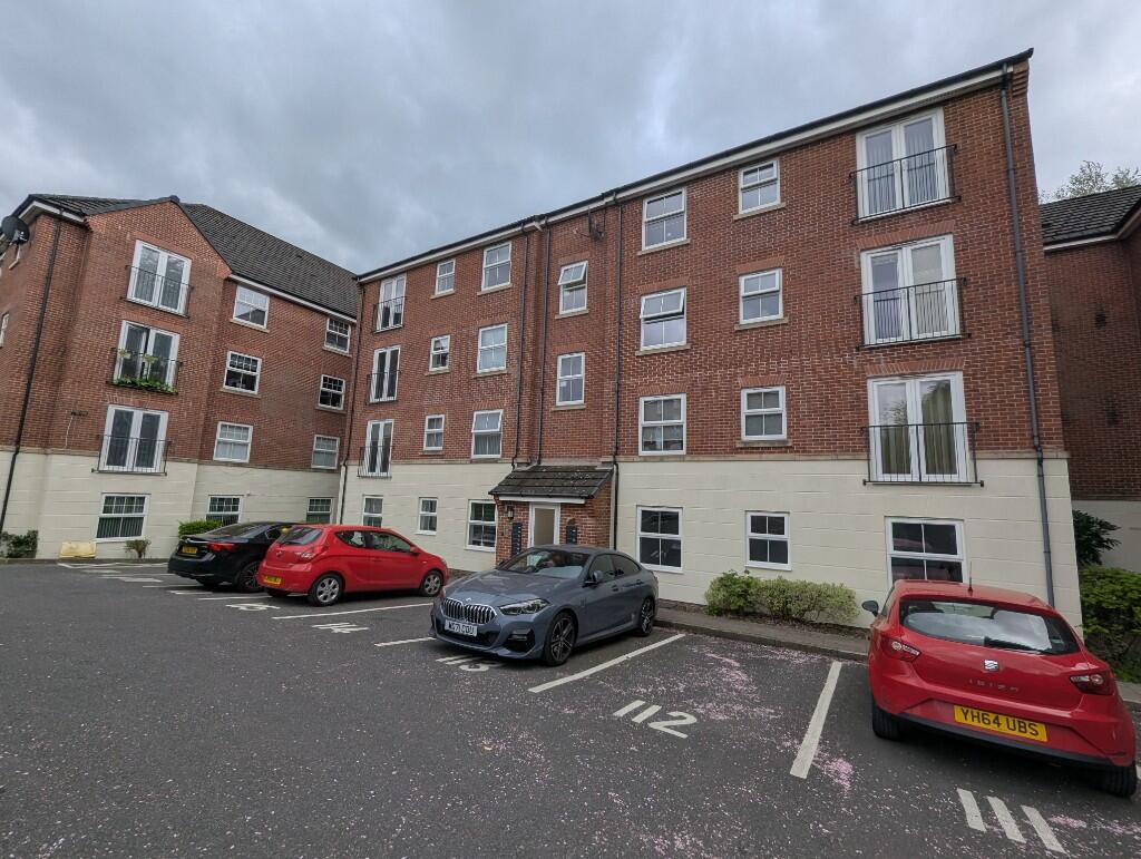 2 bed House (unspecified) for rent in Outwood. From Sterling Properties - Bury