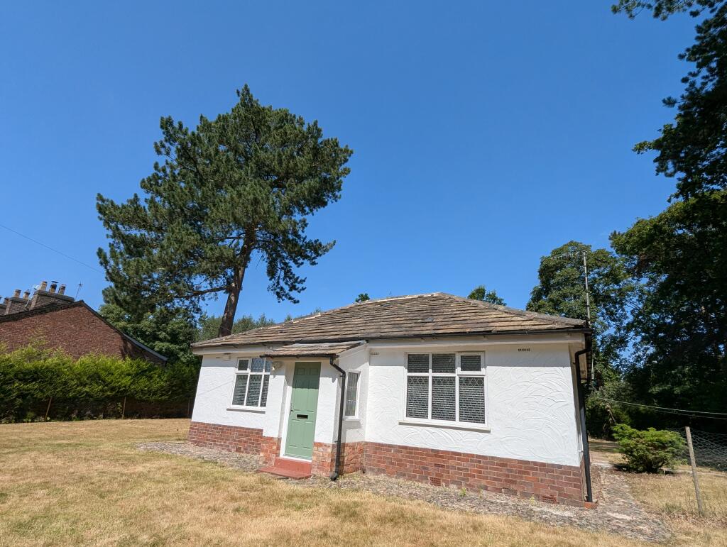 2 bed Bungalow for rent in Mobberley. From Sterling Properties - Bury