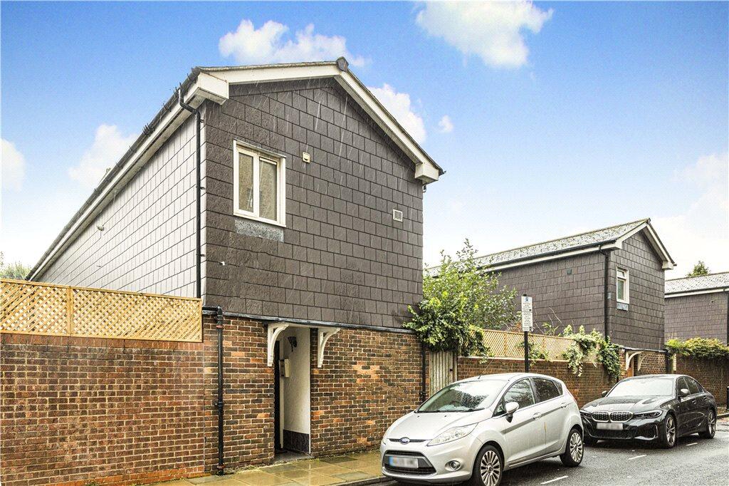 1 bed Annexe for rent in London. From Stirling Ackroyd Lettings - Dalston