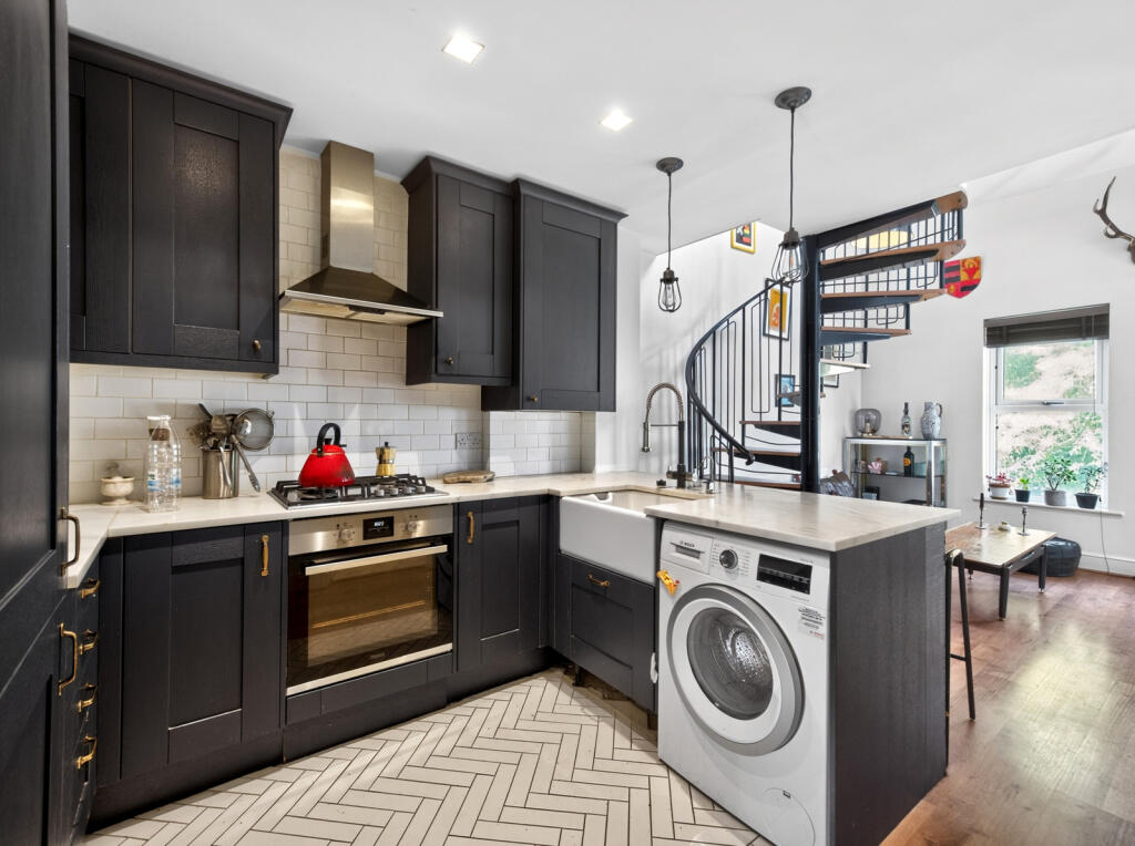 1 bed Apartment for rent in Hackney. From Stirling Ackroyd Lettings - Dalston