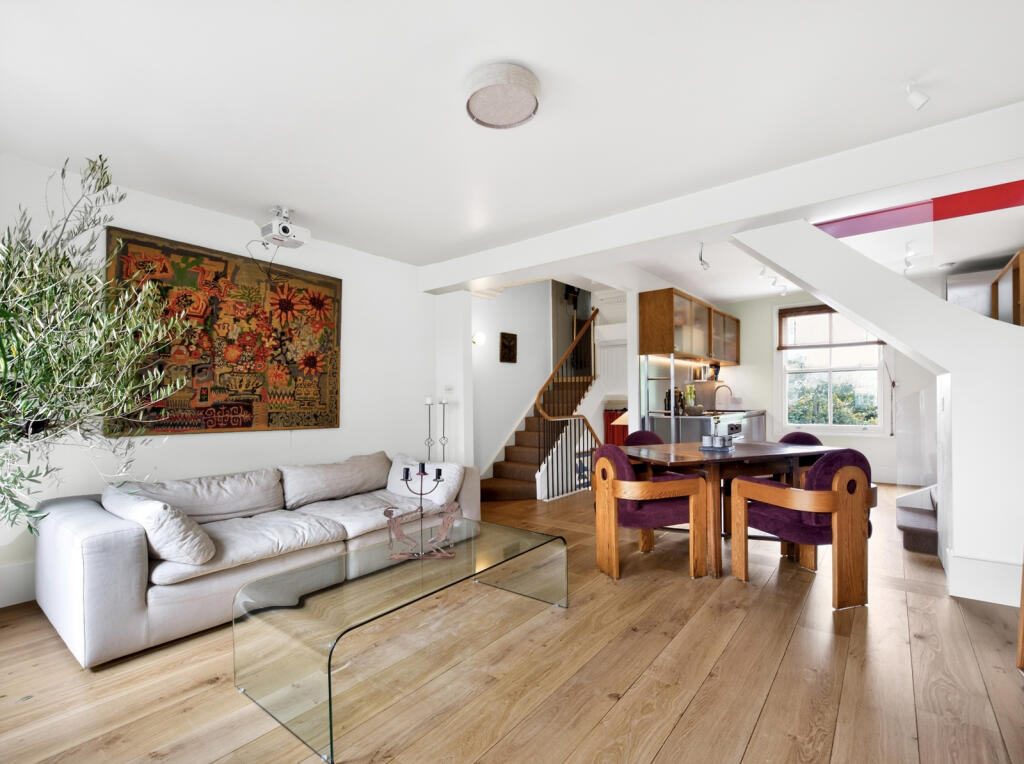2 bed Annexe for rent in Islington. From Stirling Ackroyd Lettings - Dalston