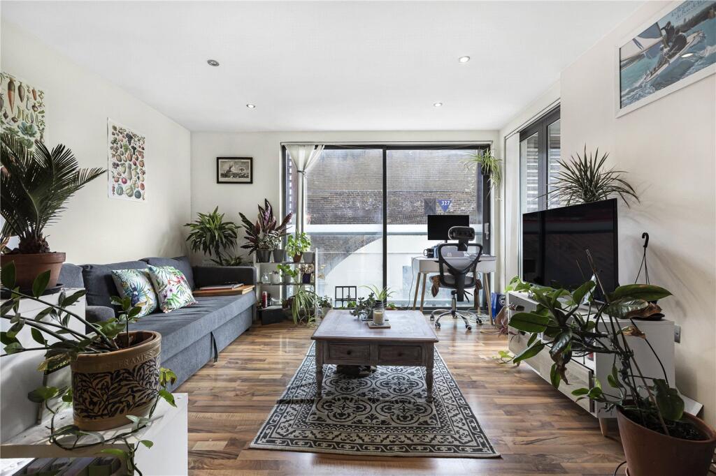 1 bed Apartment for rent in Hackney. From Stirling Ackroyd Lettings - Dalston 1 bed Apartment for rent in Hackney. From Stirling Ackroyd Lettings - Dalston