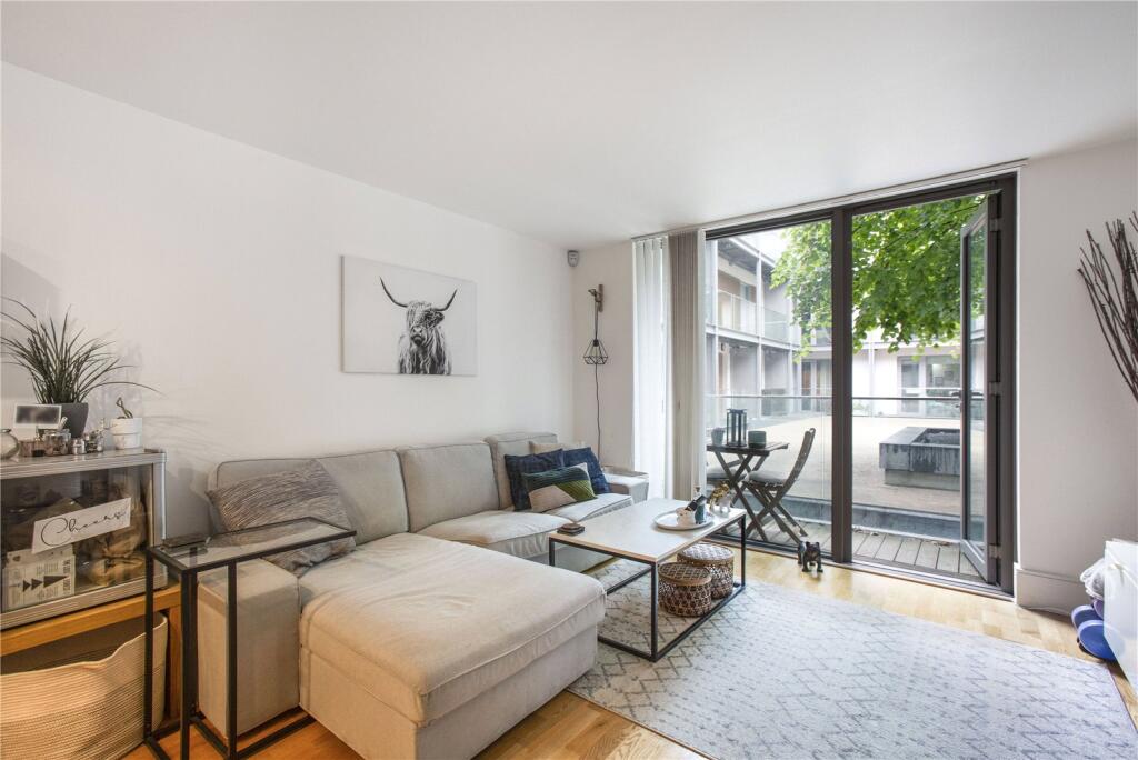 1 bed Apartment for rent in Stoke Newington. From Stirling Ackroyd Lettings - Dalston