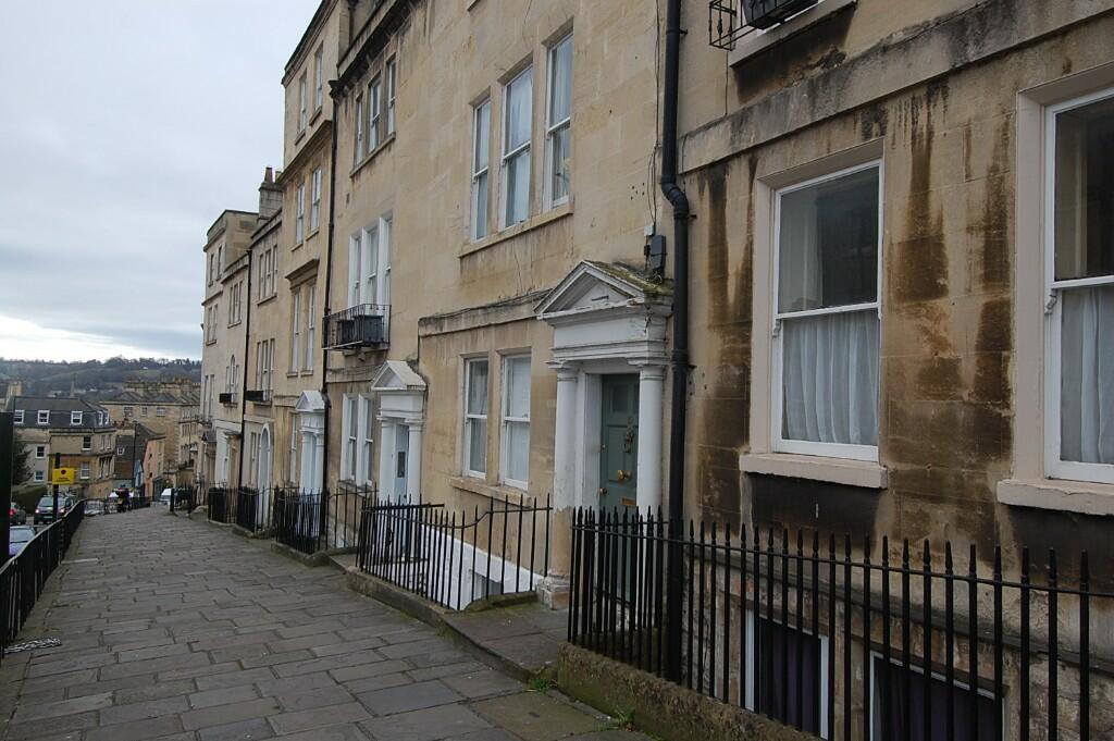 1 bed 1st Floor Flat for rent in Upper Swainswick. From Stonier Hobbs - Bath