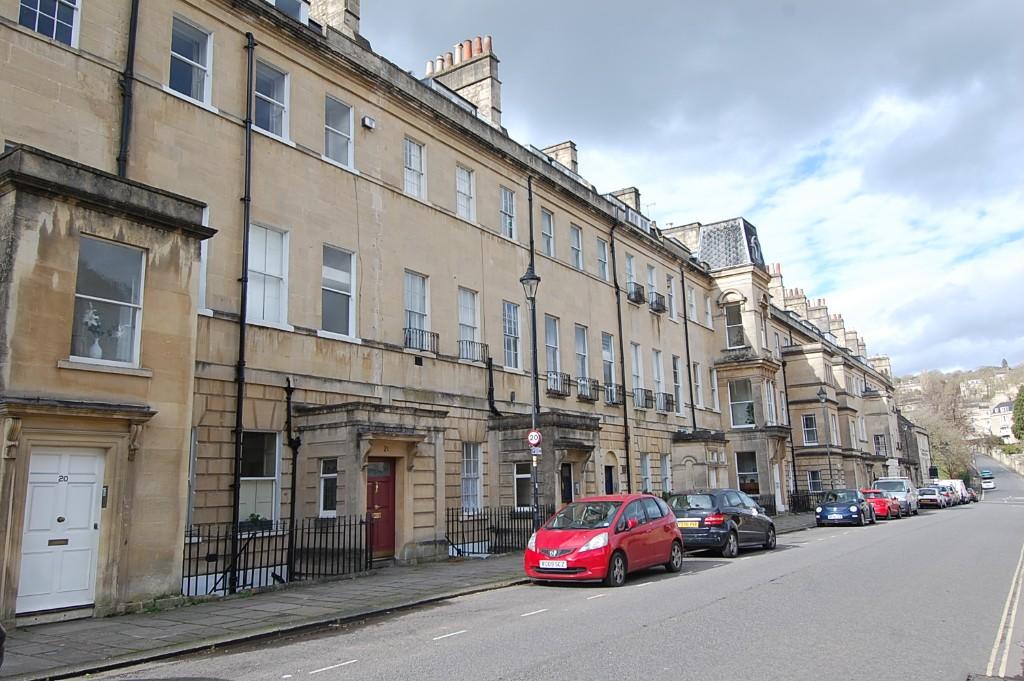 2 bed 1st Floor Flat for rent in Upper Swainswick. From Stonier Hobbs - Bath