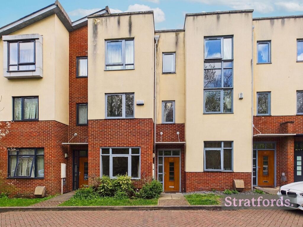 5 bed Town House for rent in Bletchley. From Stratfords Property Services - Milton Keynes