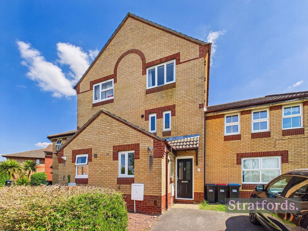3 bed Mid Terraced House for rent in Milton Keynes. From Stratfords Property Services - Milton Keynes