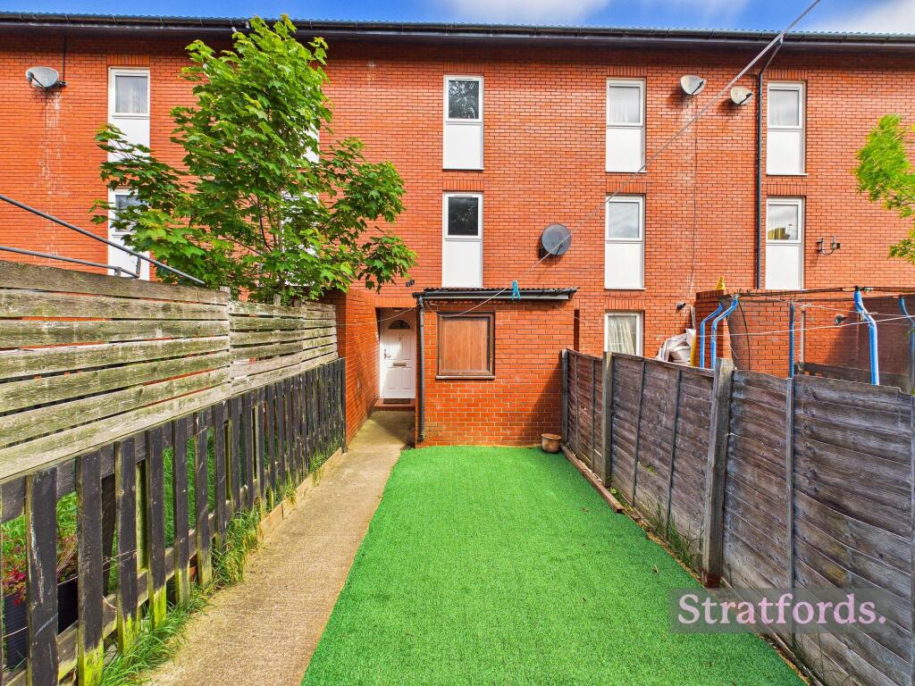 3 bed Mid Terraced House for rent in Haversham. From Stratfords Property Services - Milton Keynes