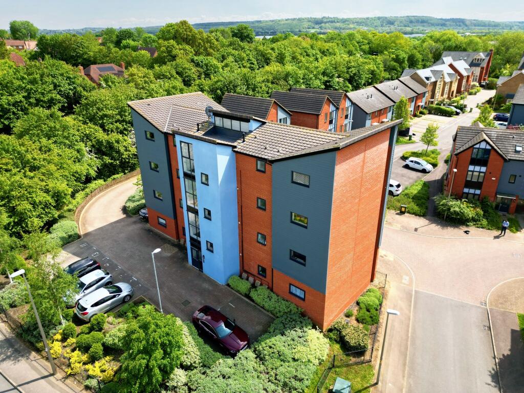 2 bed Apartment for rent in Bow Brickhill. From Stratfords Property Services - Milton Keynes