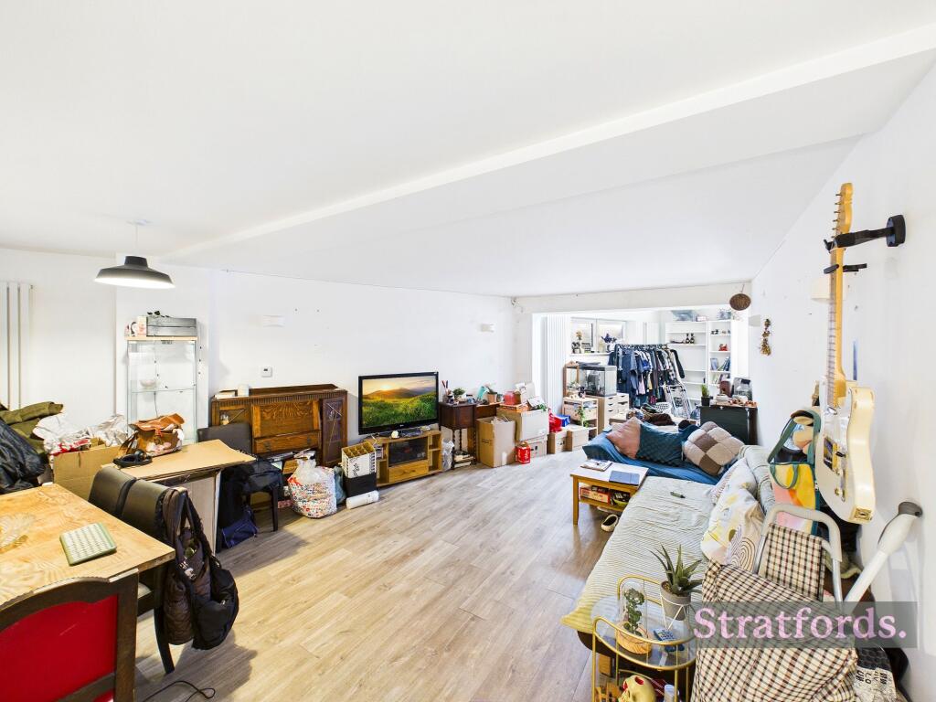 2 bed Apartment for rent in Leighton Buzzard. From Stratfords Property Services - Milton Keynes