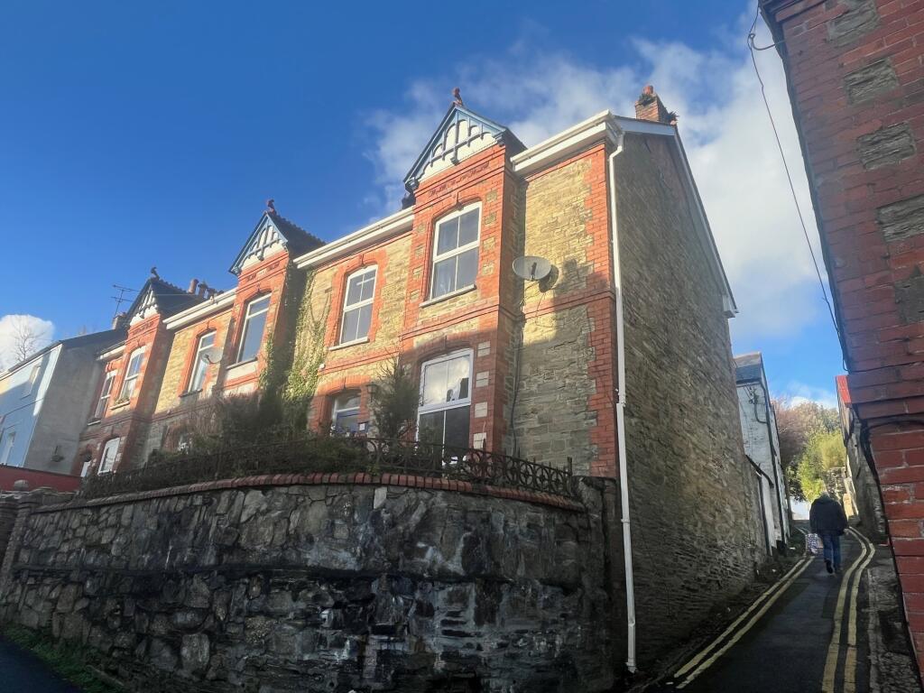 3 bed End of Terrace for rent in Liskeard. From Stratton Creber - Liskeard 3 bed End of Terrace for rent in Liskeard. From Stratton Creber - Liskeard