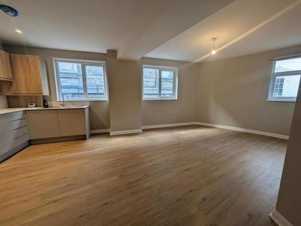2 bed 1st Floor Flat for rent in Liskeard. From Stratton Creber - Liskeard