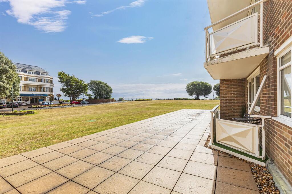 2 bed 1st Floor Flat for rent in Bournemouth. From Stratton Oak Estates - Bournemouth