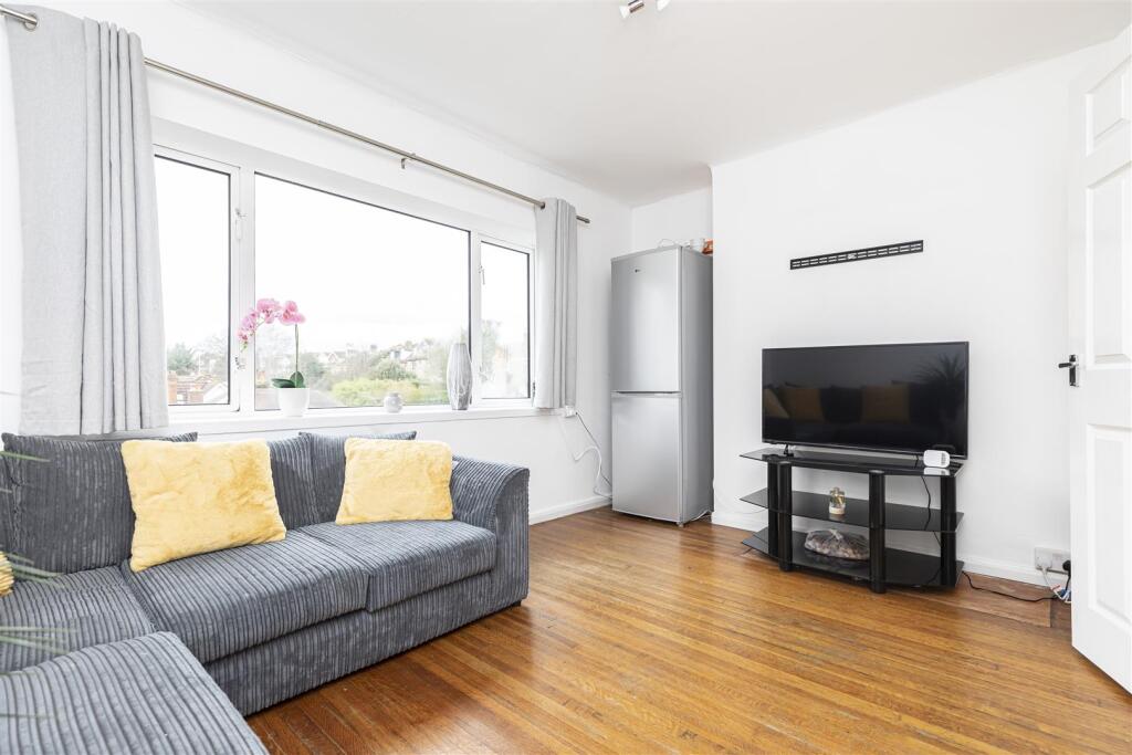 2 bed 1st Floor Flat for rent in Bournemouth. From Stratton Oak Estates - Bournemouth 2 bed 1st Floor Flat for rent in Bournemouth. From Stratton Oak Estates - Bournemouth