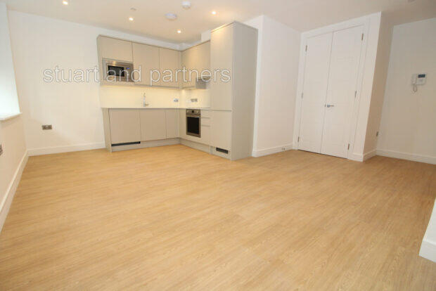1 bed 1st Floor Flat for rent in Haywards Heath. From Stuart & Partners - Haywards Heath