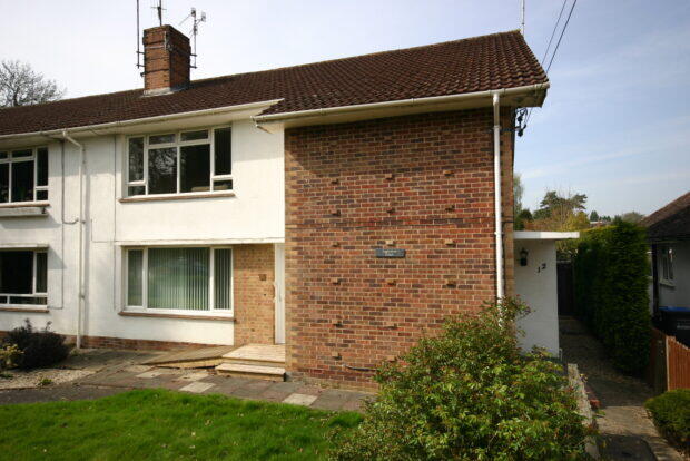 2 bed 1st Floor Flat for rent in Walstead. From Stuart & Partners - Haywards Heath 2 bed 1st Floor Flat for rent in Walstead. From Stuart & Partners - Haywards Heath