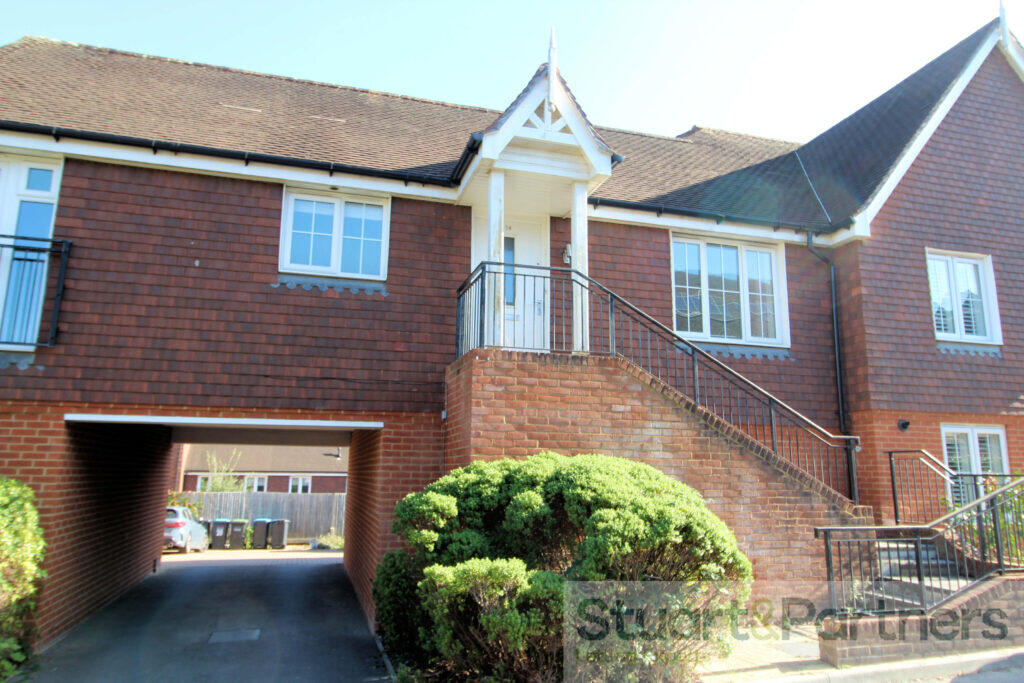 2 bed Apartment for rent in Walstead. From Stuart & Partners - Haywards Heath