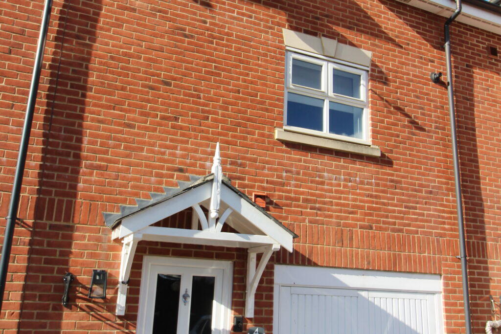 3 bed Mid Terraced House for rent in Haywards Heath. From Stuart & Partners - Haywards Heath 3 bed Mid Terraced House for rent in Haywards Heath. From Stuart & Partners - Haywards Heath