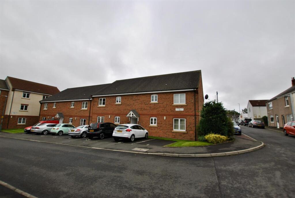 2 bed Apartment for rent in Durham. From Stuart Edwards - Durham