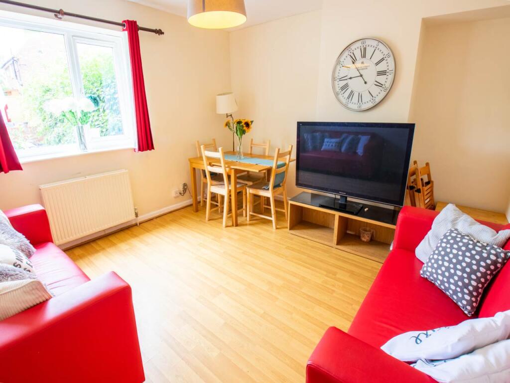 6 bed Detached for rent in Rough Common. From Student Places Ltd - Canterbury