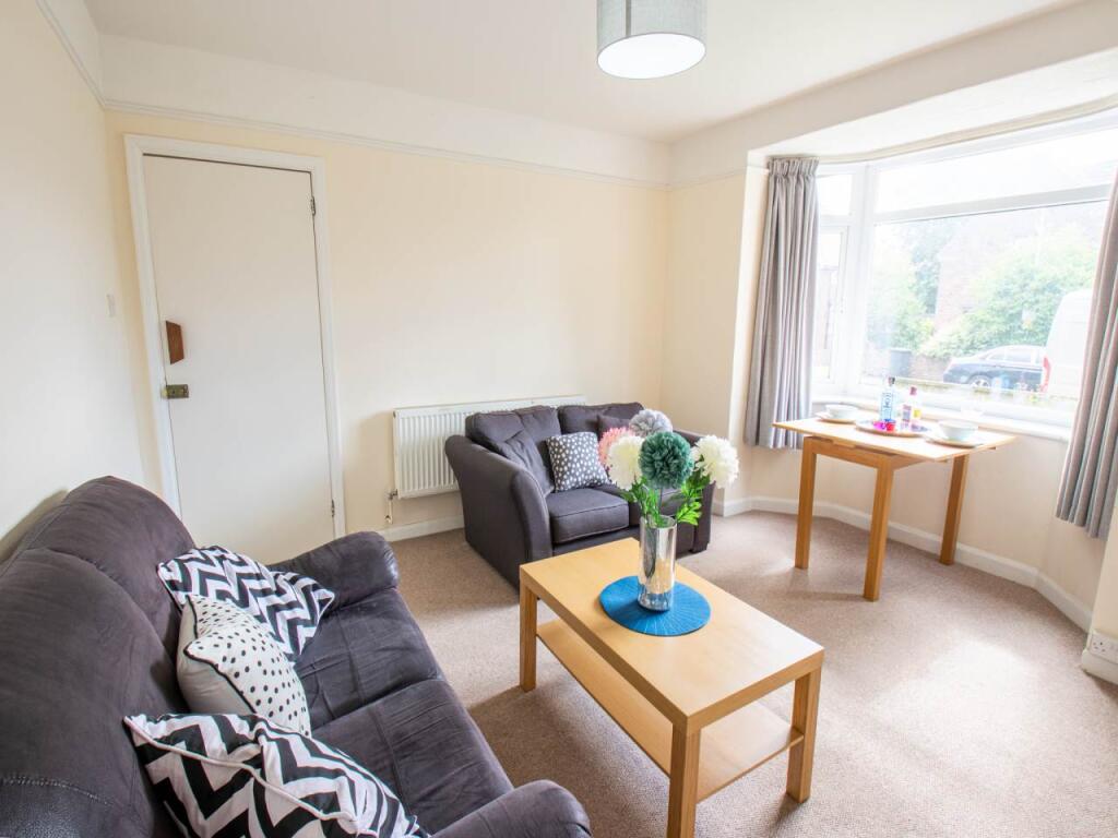 4 bed Detached for rent in Rough Common. From Student Places Ltd - Canterbury