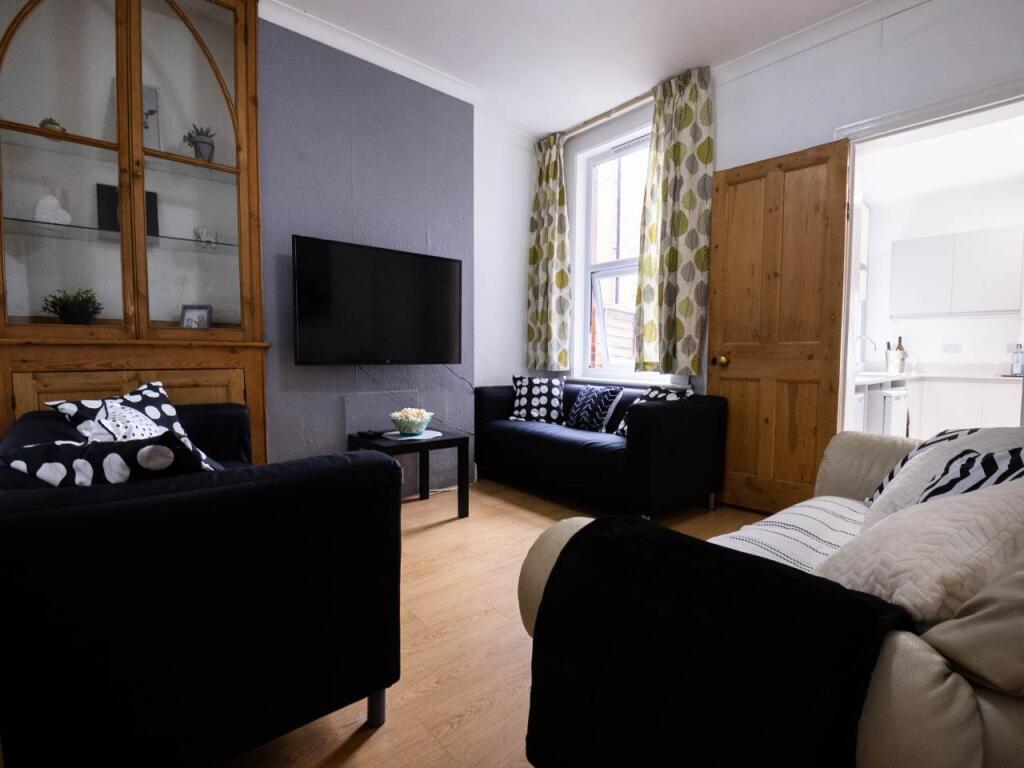 1 bed Detached for rent in Canterbury. From Student Places Ltd - Canterbury 1 bed Detached for rent in Canterbury. From Student Places Ltd - Canterbury