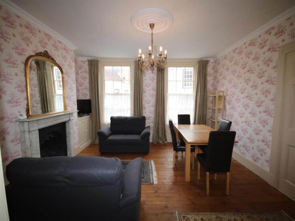 2 bed Detached for rent in Canterbury. From Student Places Ltd - Canterbury