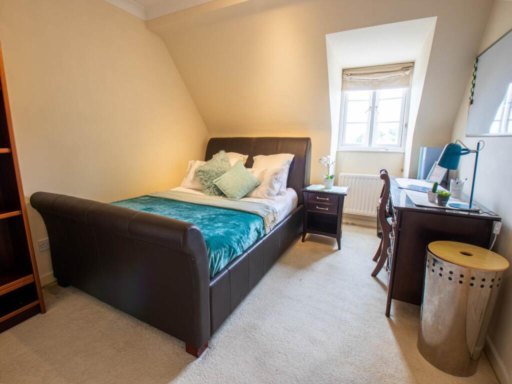 3 bed Detached for rent in Canterbury. From Student Places Ltd - Canterbury 3 bed Detached for rent in Canterbury. From Student Places Ltd - Canterbury