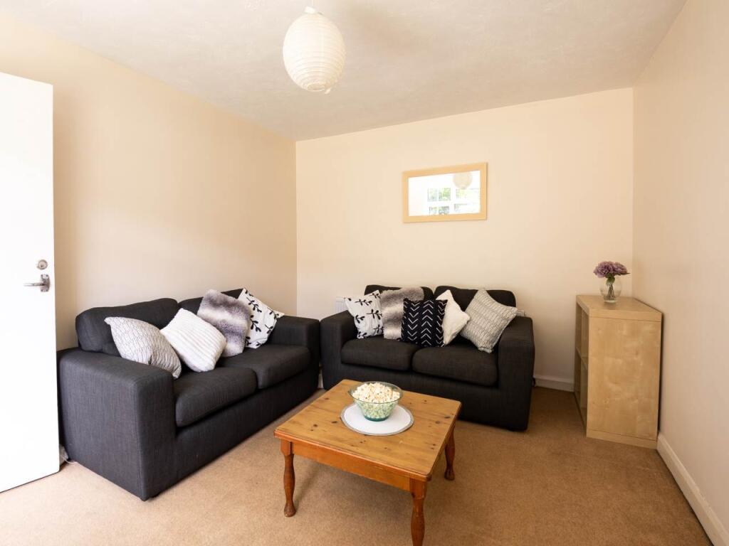 3 bed Detached for rent in Rough Common. From Student Places Ltd - Canterbury 3 bed Detached for rent in Rough Common. From Student Places Ltd - Canterbury