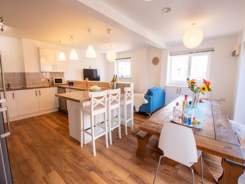 1 bed House Share for rent in Lower Twydall. From Student Places Ltd - Canterbury
