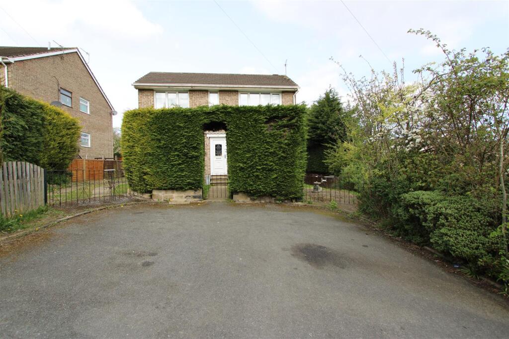 3 bed Detached for rent in Calverley. From Sugdens - Cleckheaton 3 bed Detached for rent in Calverley. From Sugdens - Cleckheaton