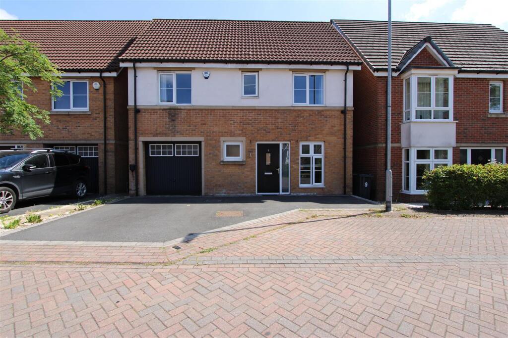 3 bed Detached for rent in Scholes. From Sugdens - Cleckheaton