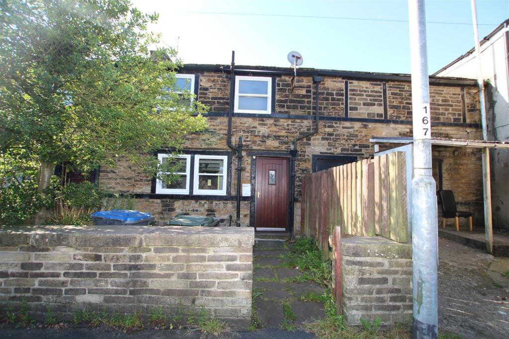2 bed Mid Terraced House for rent in Queensbury. From Sugdens - Cleckheaton