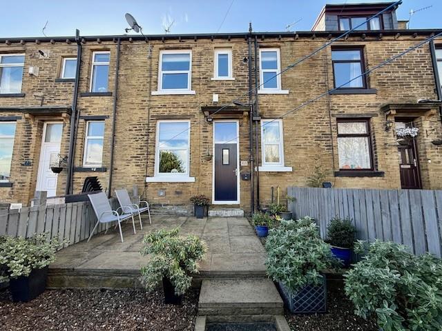 2 bed Mid Terraced House for rent in West Scholes. From Sugdens - Cleckheaton 2 bed Mid Terraced House for rent in West Scholes. From Sugdens - Cleckheaton