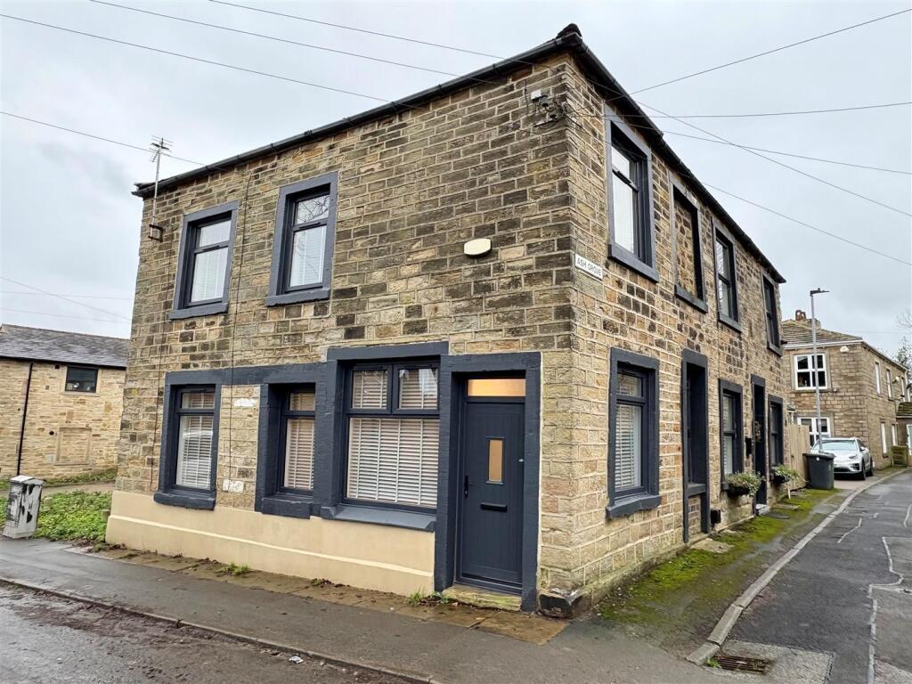 2 bed Semi Detached for rent in Birkenshaw. From Sugdens - Cleckheaton 2 bed Semi Detached for rent in Birkenshaw. From Sugdens - Cleckheaton