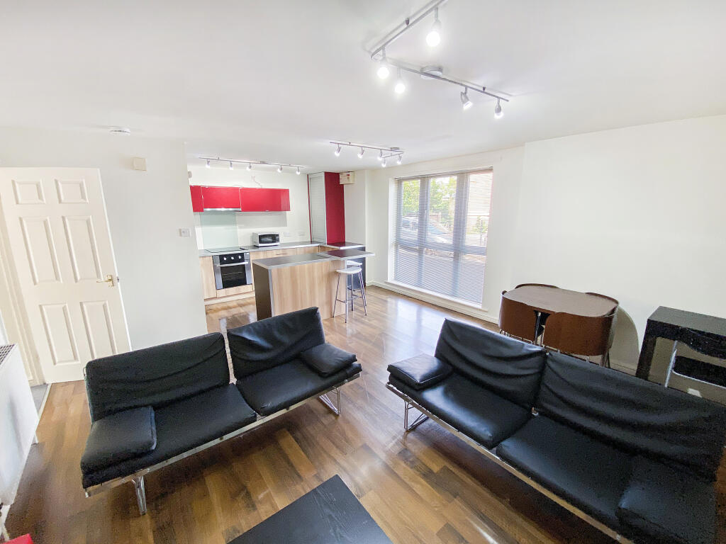 2 bed House (unspecified) for rent in Sheffield. From Sunrisestar Ltd - Sheffield