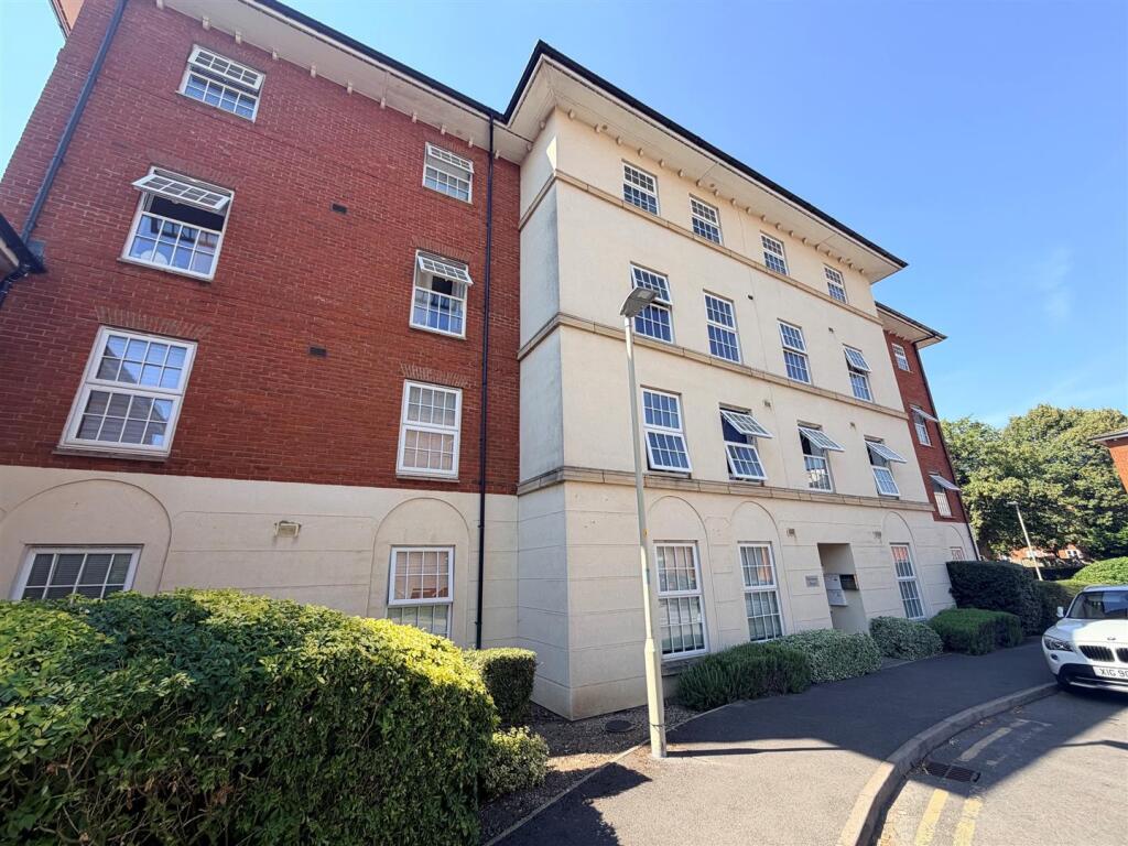 2 bed 1st Floor Flat for rent in Gloucester. From Sure Property Group - Cheltenham 2 bed 1st Floor Flat for rent in Gloucester. From Sure Property Group - Cheltenham