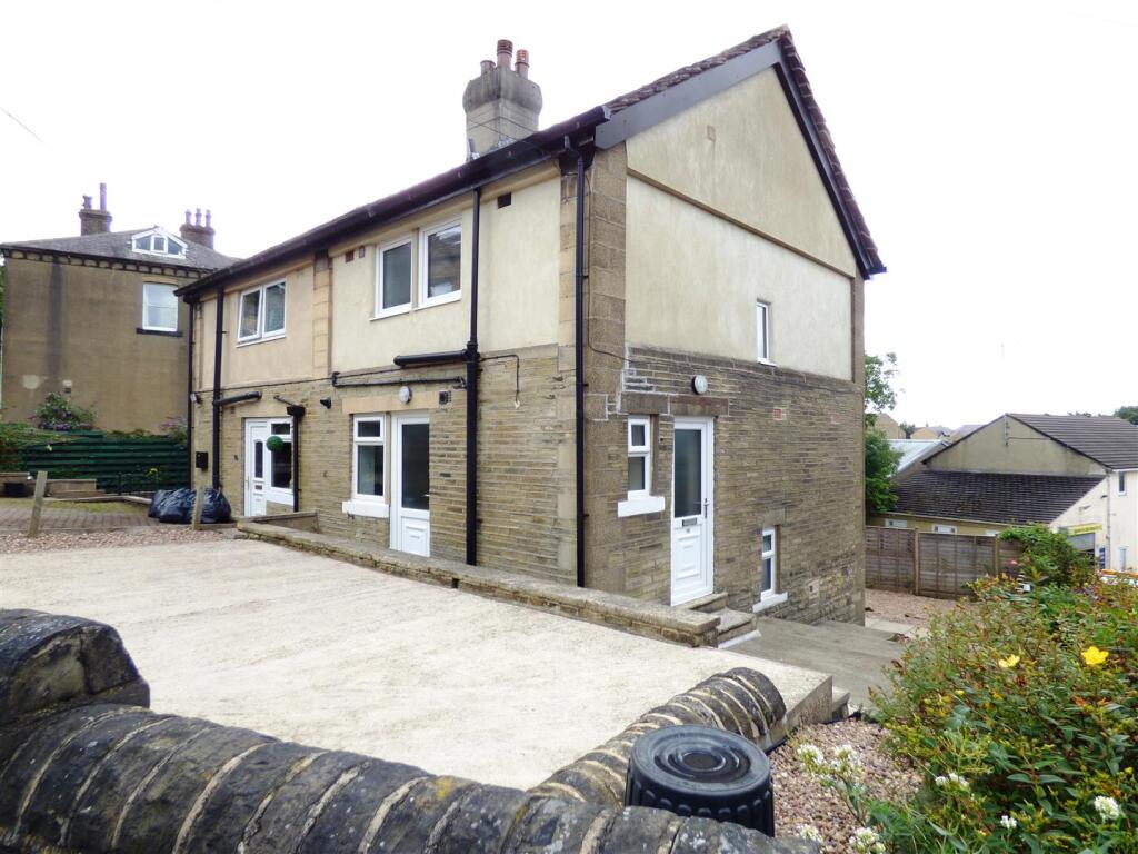 2 bed Semi Detached for rent in Lumbrook. From SW Property - Hipperholme 2 bed Semi Detached for rent in Lumbrook. From SW Property - Hipperholme