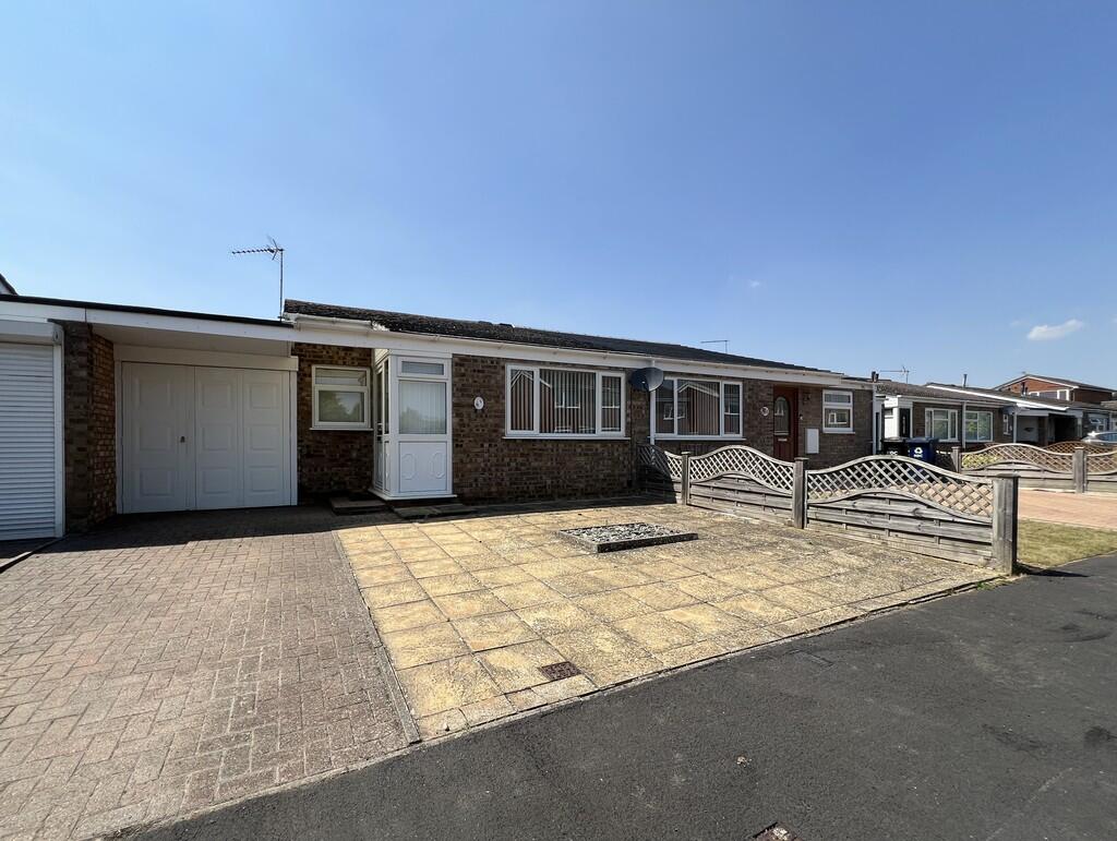 2 bed Semi-detached bungalow for rent in Bluntisham. From T Payne & Co Ltd - Chatteris