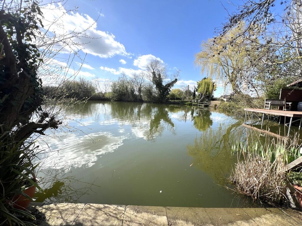 3 bed Mid Terraced House for rent in Doddington. From T Payne & Co Ltd - Chatteris