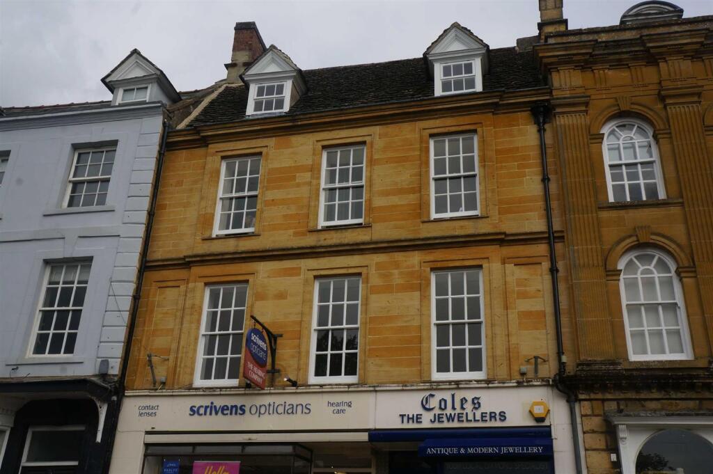 2 bed 1st Floor Flat for rent in Chipping Norton. From Tayler & Fletcher - Bourton On The Water 2 bed 1st Floor Flat for rent in Chipping Norton. From Tayler & Fletcher - Bourton On The Water